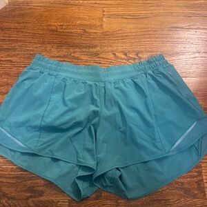 Lulu lemon Hottie Hot Green Shorts
